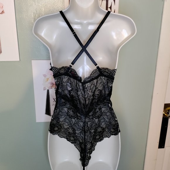 One Piece Lingerie Deep V Teddy Lace Bodysuit - Picture 5 of 7